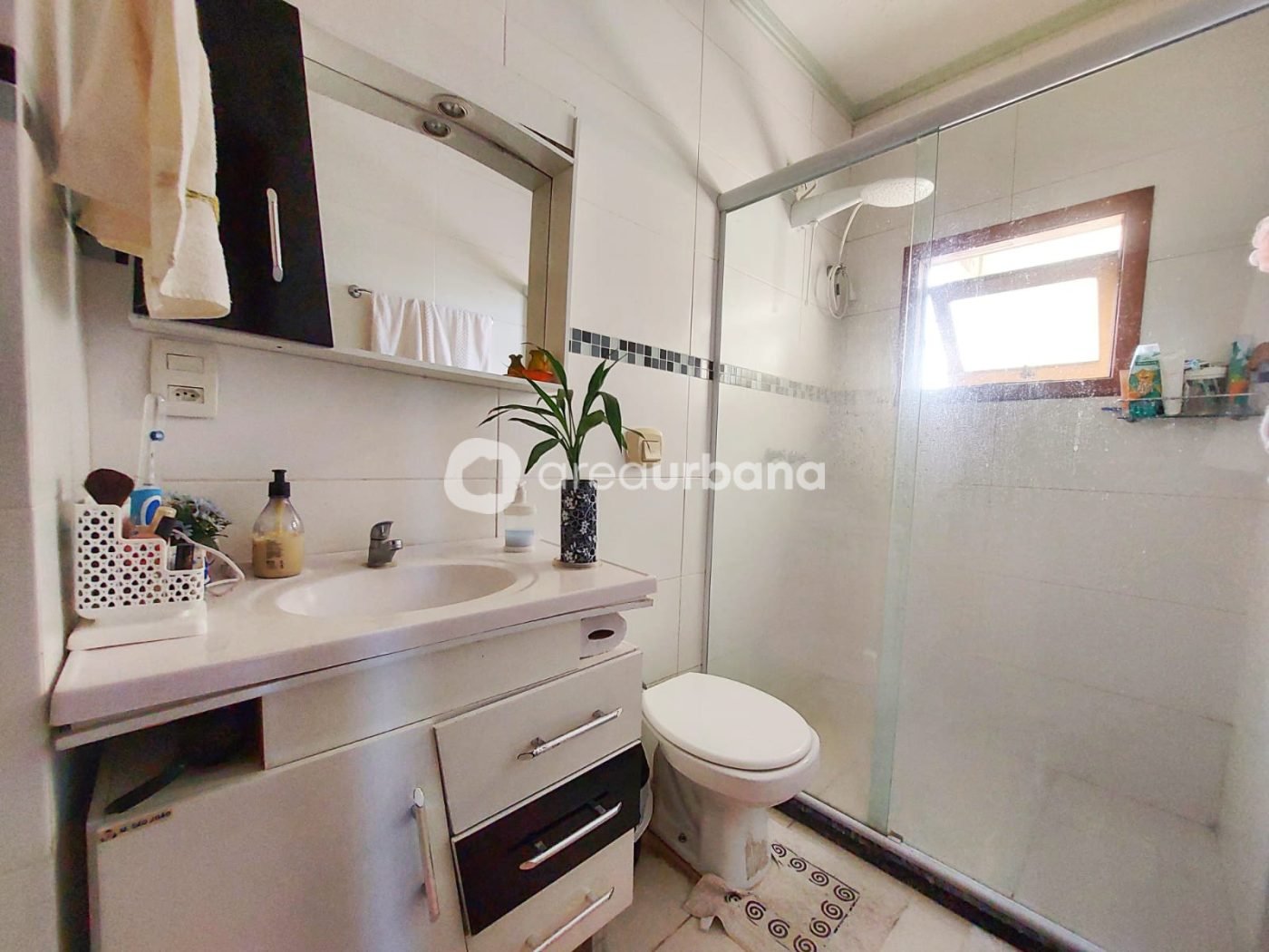 142c84cd-d083-4962-b7c2-806b3d73e3ab